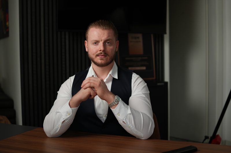 Adrian Schmitz